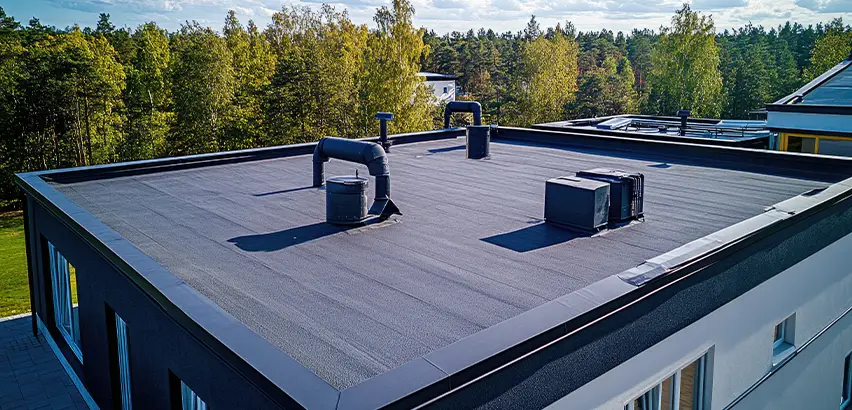 Professional Flat Roof Replacement Services in Algonquin, IL