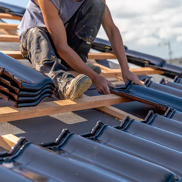 Why Algonquin, IL Homeowners Choose Algonquin Roofing Pros for Hail Damage Repairs?